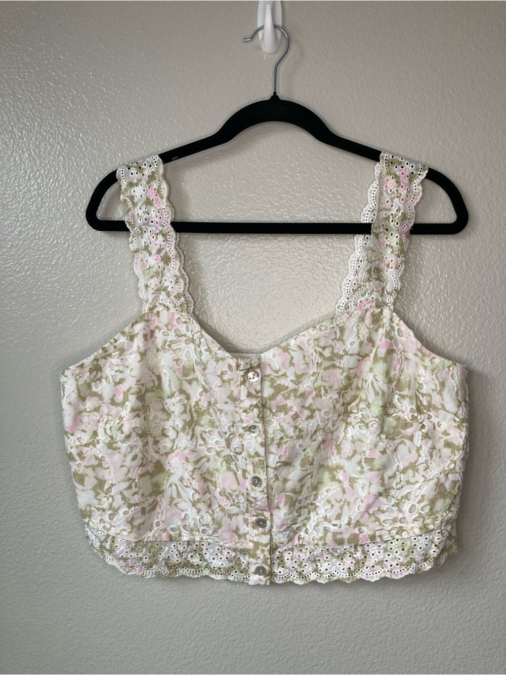 NWT And Now This Floral Eyelet button crop Cottagecore coquette tank top sz L